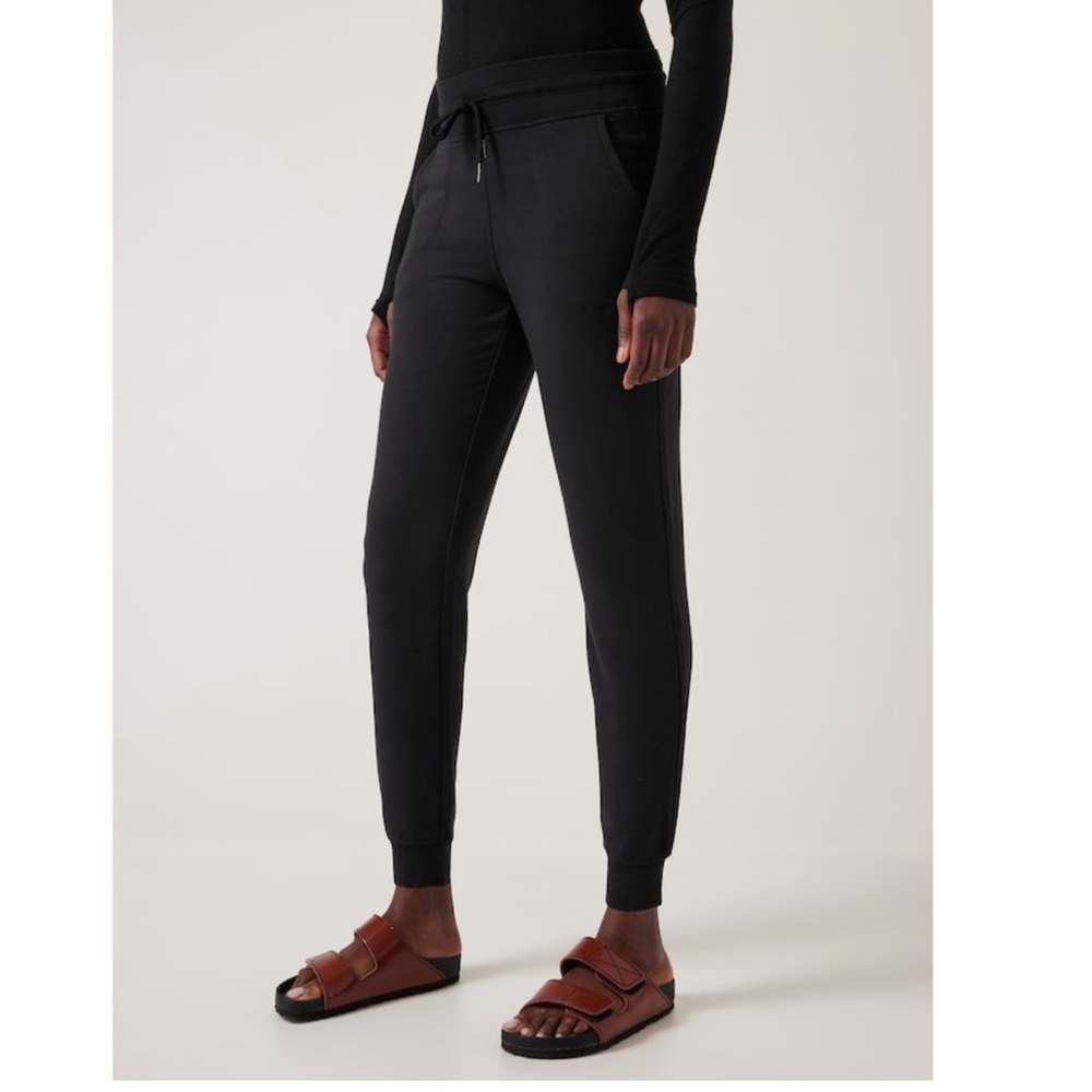 Athleta Balance Jogger Black Plus